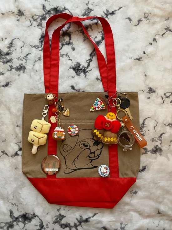 BUC-EE'S Handbags - LOADED 🍕 Buc-ee's Retro Y2K Sanrio Trinket Charm Keychain Tote Bag
